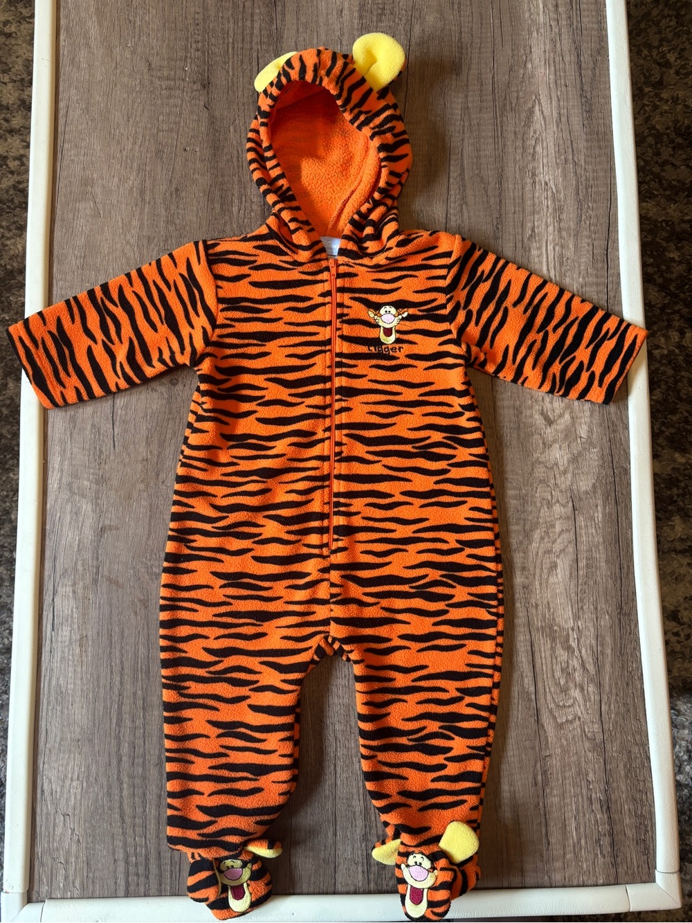 Vintage 2000s Y2K Disney Winnie The Pooh Tigger Fleece Jumpsuit Romper Outfit